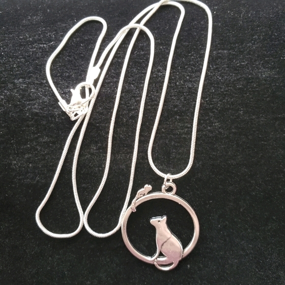 Cat & Mouse .925 Sterling Silver Necklace - Picture 2 of 4
